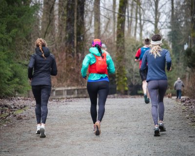 Waarom vrouwen meer gezondheidswinst halen uit beweging dan mannen