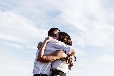Wat jouw hechtingsstijl zegt over hoe jij liefhebt