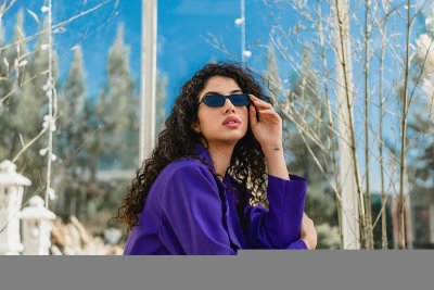 Deze paarse tint vervangt je zwarte basics dit najaar